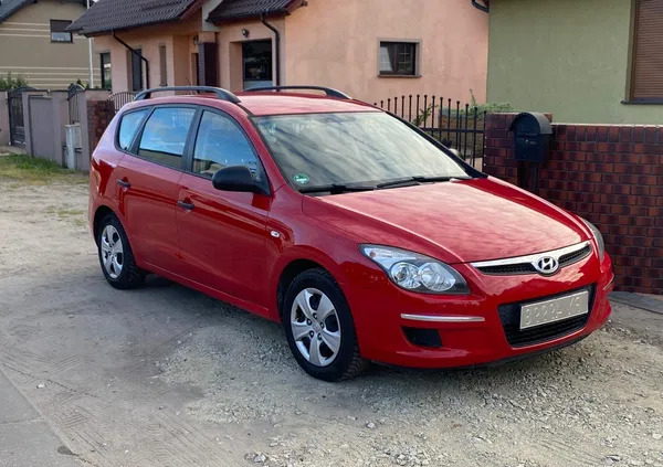 wielkopolskie Hyundai I30 cena 13500 przebieg: 200000, rok produkcji 2010 z Szamotuły